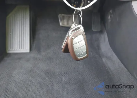 2019 Hyundai Elantra Value Edition z USA, uszkodzony, nr VIN KMHD84LF8KU862732